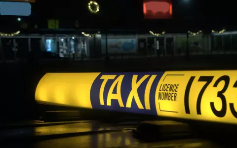 Taxi drivers face record complaints after change requiring cashless payments