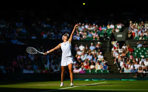 Świątek fights for the semi-final at Wimbledon