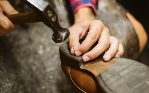 France: The government will pay citizens a bonus for repairing shoes and clothes to reduce waste