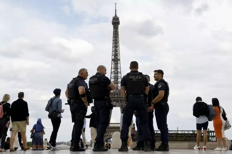 Francuskie MSW obawia się zamieszek w Święto Narodowe. Rozmieści 45 tys. dodatkowych policjantów 
