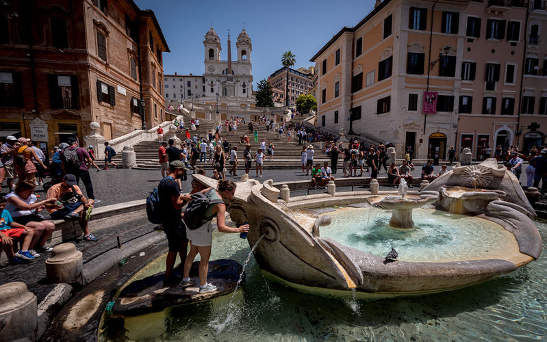 Italy: In the south, temperatures above 47 degrees C near the ground were recorded