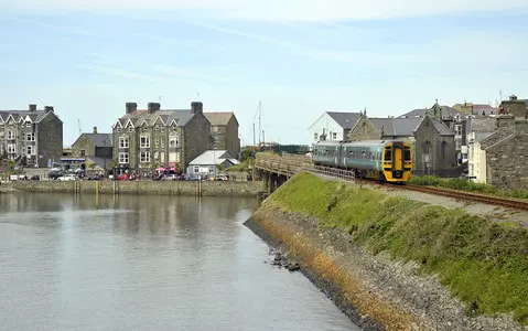 Network Rail Scotland 'worst in UK' after falling behind on rail works