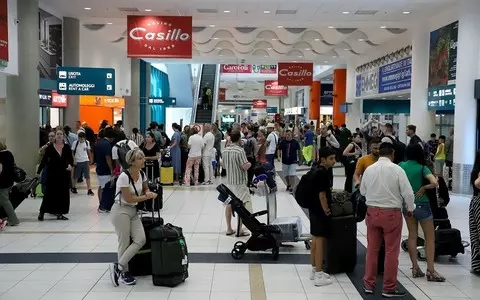 Italy: Around a thousand flights cancelled today due to airport workers' strike