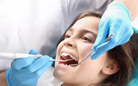 Children waiting over a year in pain for NHS tooth removal