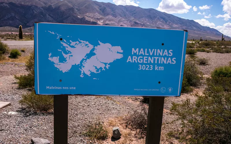 The British Foreign Office protests against calling the Falkland Islands Malvinas at the EU-CELAC
