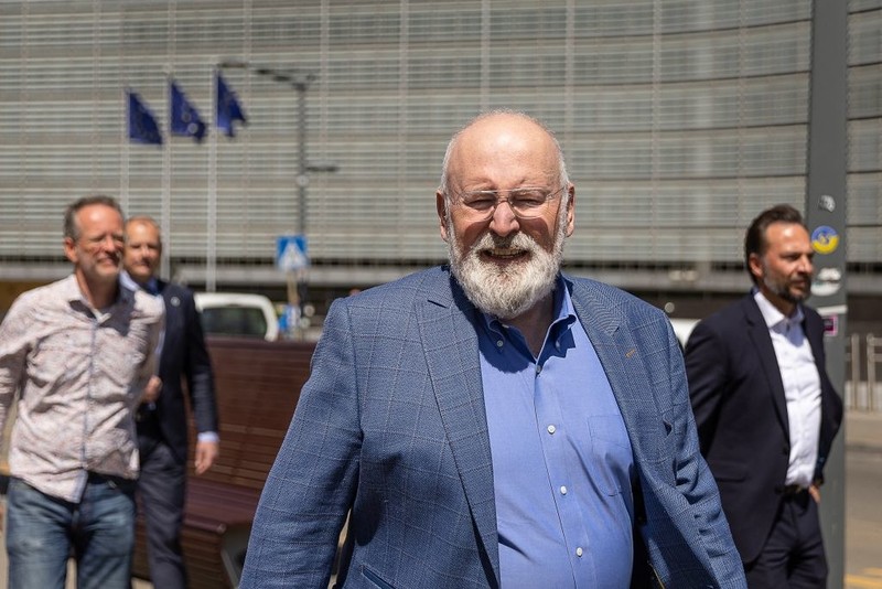 Frans Timmermans rezygnuje ze stanowiska w Komisji Europejskiej. "Wrócę do krajowej polityki"