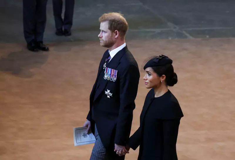 Harry i Meghan nie mogli odlecieć z Bidenem po pogrzebie królowej