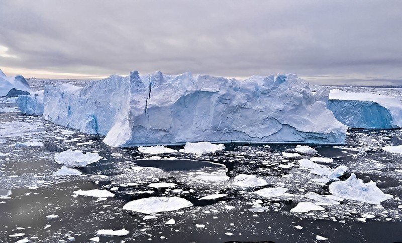 Naukowcy "przygnębieni": Grozi nam "nieodwracalne szybkie topnienie" lodowców