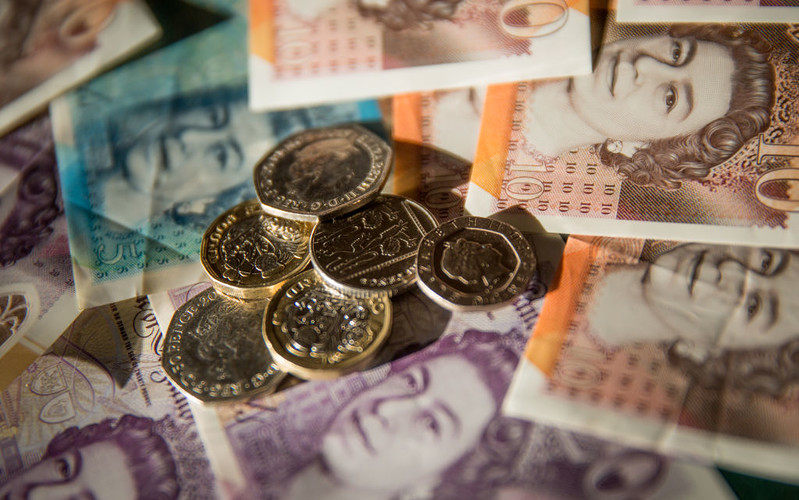 Rachunki za energię w UK zaczną być niższe? Tak wynika z prognoz