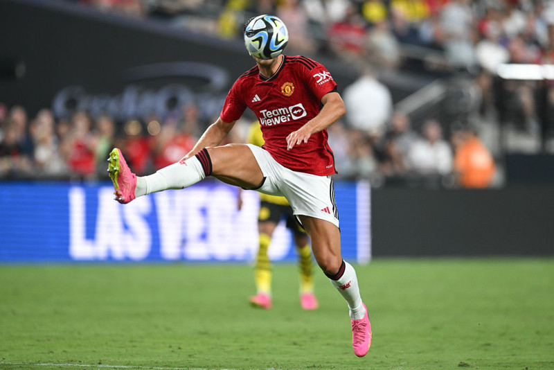 Liga angielska: Umowa Manchesteru United z dostawcą strojów na ponad miliard dolarów