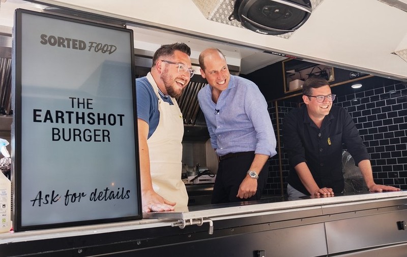 Prince William shocks diners after serving burgers at London food truck