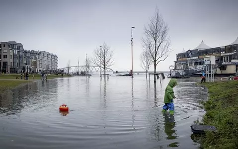 German "Bild": "We expect really terrible weather in August"