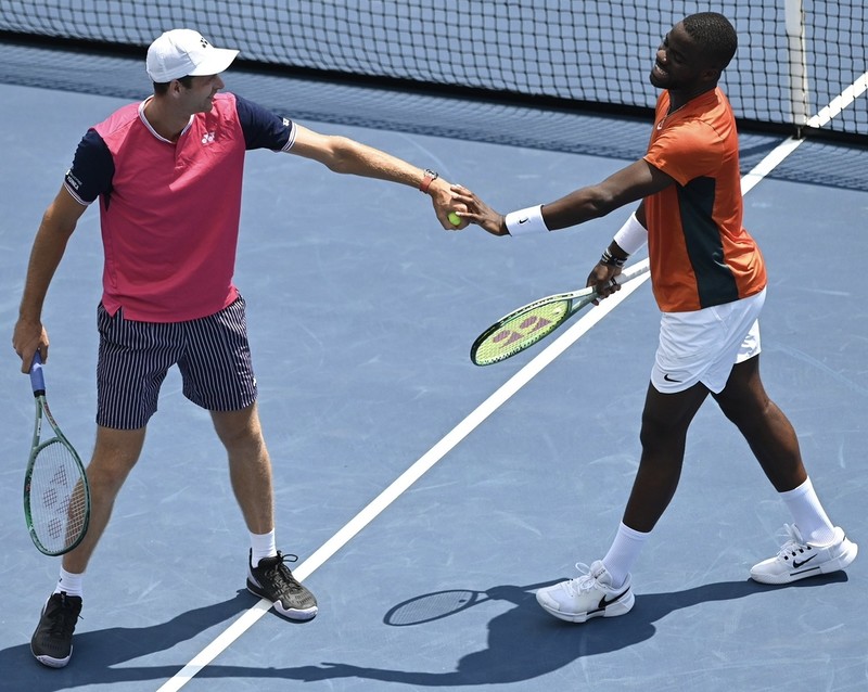 Turniej ATP w Waszyngtonie: Hurkacz i Tiafoe wygrali w pierwszej rundzie debla