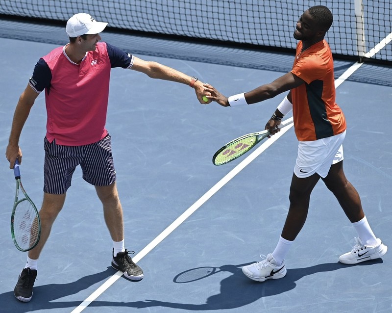 Turniej ATP w Waszyngtonie: Hurkacz i Tiafoe wygrali w pierwszej rundzie debla