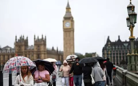 London warned to brace for thunderstorms as ‘heavy’ downpours expected