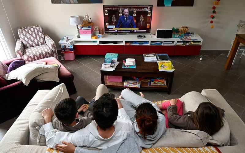 UK traditional TV viewing sees record decline, Ofcom report says