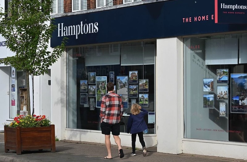London leavers at record high as homebuyers are priced out of the capital by mortgage chaos