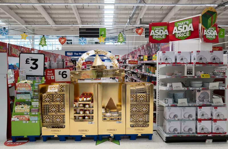 Supermarkety w UK rozpoczynają sprzedaż produktów na święta
