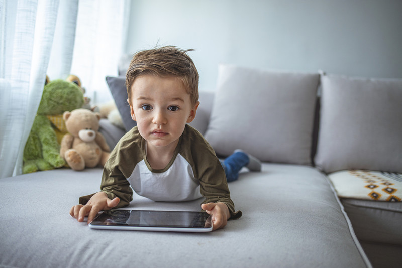 Use of digital devices negatively affects children's development