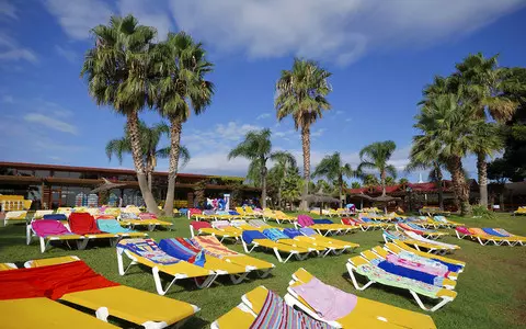 Spain: Arguments and fisticuffs between tourists fighting over sunbeds at hotel pools