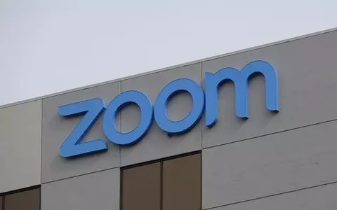 Zoom orders workers back to the office