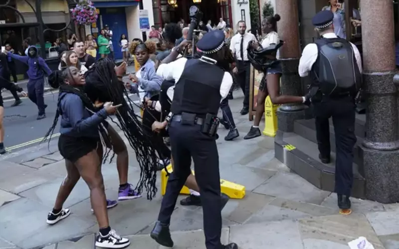 Zamieszki na Oxford Street. Suella Braverman grozi zamykaniem uczestników