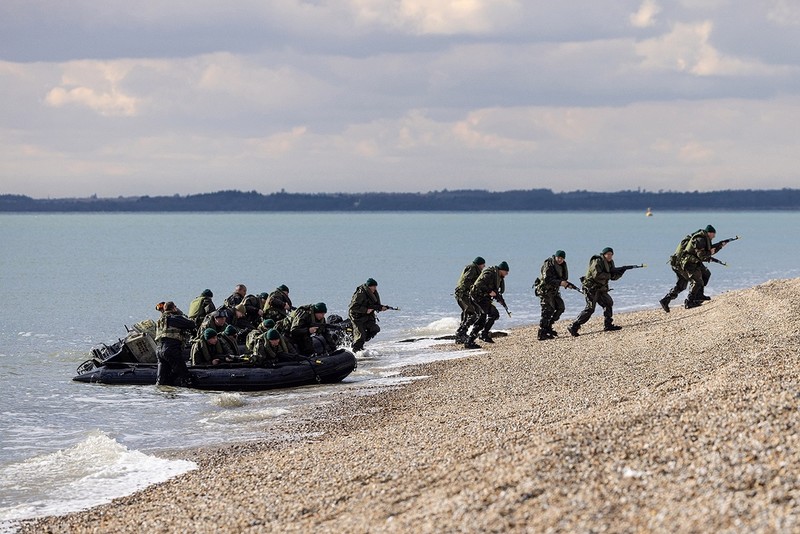 First Ukrainian commandos complete training in UK and return home