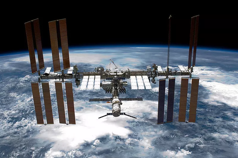 Amerykanie potwierdzają lot Polaka w kosmos. "Tworzymy stały dom poza naszą planetą"