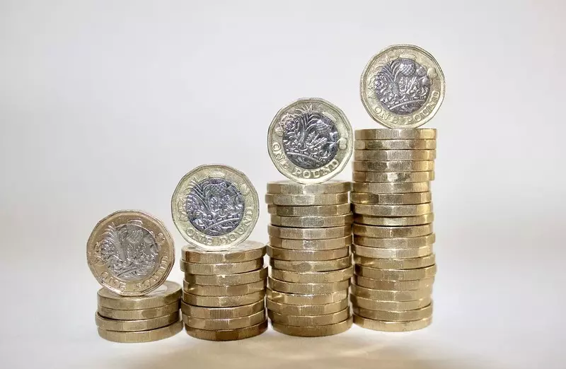 UK: Płace rosną w rekordowym tempie i doganiają inflację