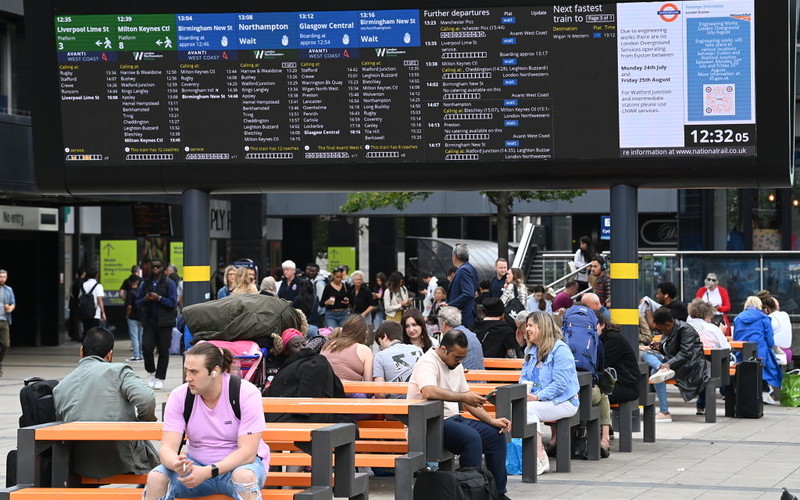 Rail fares in England to rise below 9% in 2024