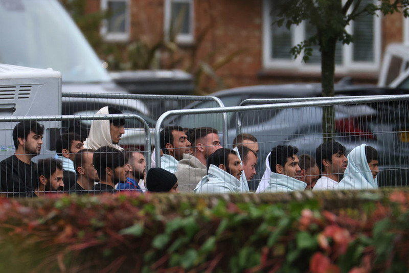 Albańskie gangi przerzucają teraz imigrantów do UK ciężarówkami z Hiszpanii