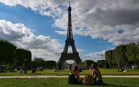 France: Two tourists spent the night on the Eiffel Tower after an alcoholic party