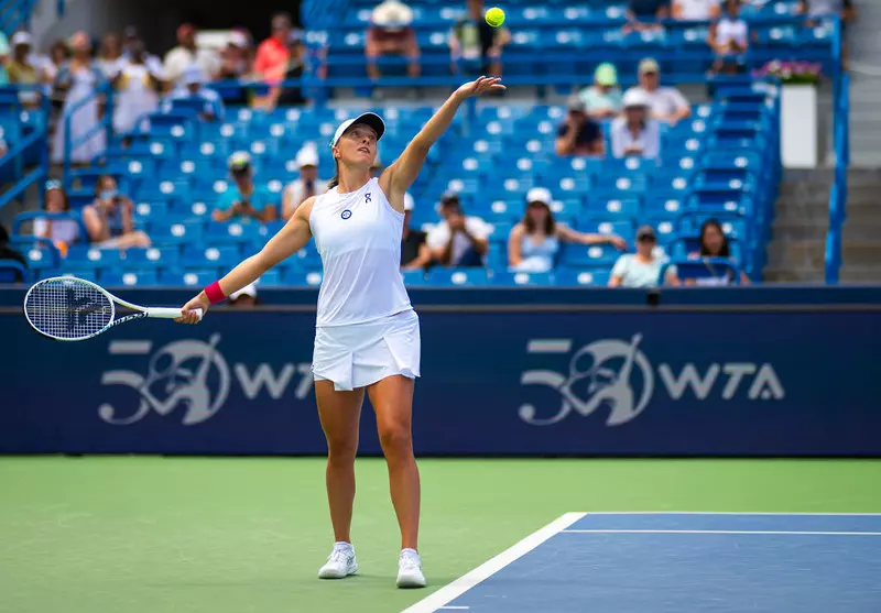 Turniej WTA w Cincinnati: Chinka Qinwen Zheng rywalką Świątek w 1/8 finału