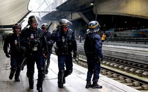 France: The head of the Ministry of the Interior sends special units to Marseille. The reason is the