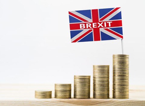 Brytyjski rząd dementuje, że rozważa podatek od pracowników z UE