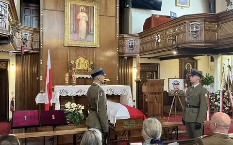 Manchester bids farewell to veteran Gen. Kmicic-Skrzynski, who died in 1972