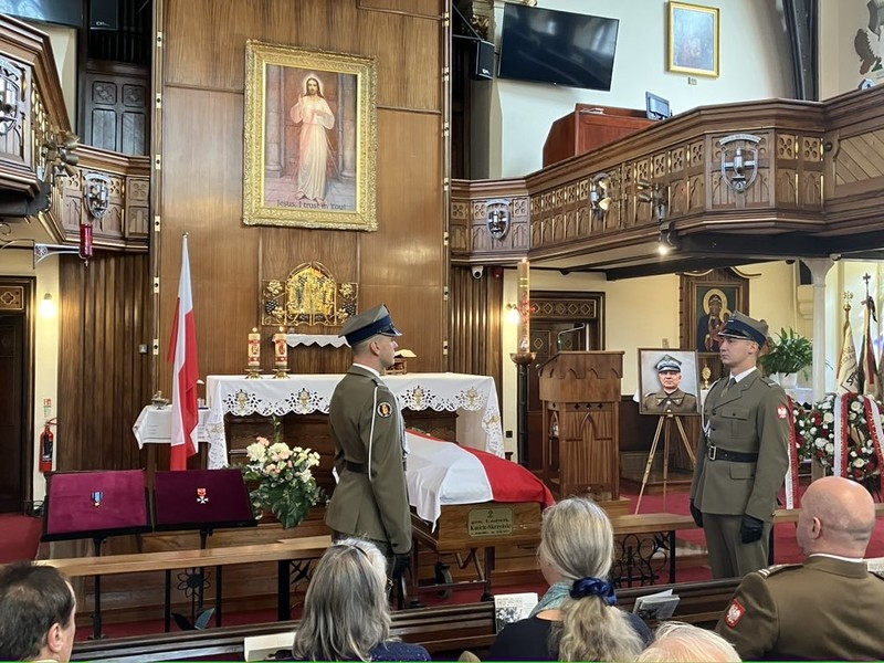 W Manchesterze pożegnano zmarłego w 1972 r. weterana gen. Kmicica-Skrzyńskiego