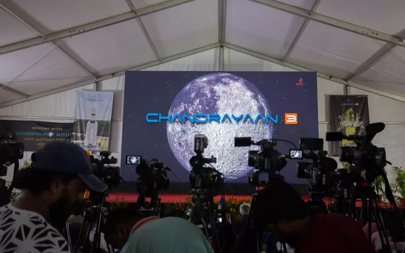 Indyjska Agencja Kosmiczna: Lądownik Vikram wylądował na południowym biegunie Księżyca