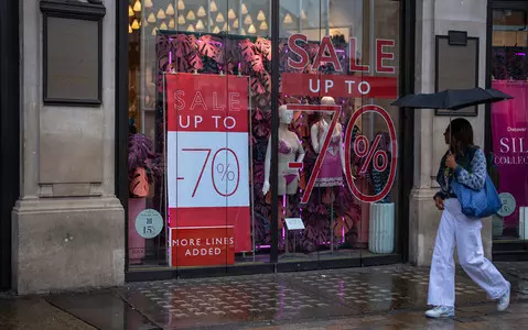 UK retailers plan to cut jobs as spending slump deepens, says CBI