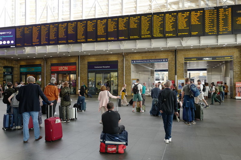 Train strikes start ahead of weekend disruption