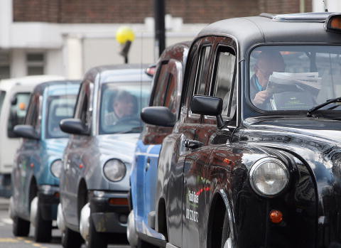 London motorists who leave engines running to face £80 fines