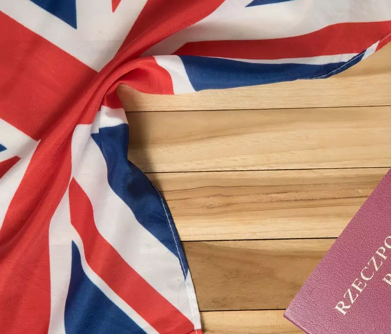 Spis powszechny w UK: Imigranci z UE rzadko mają brytyjskie paszporty