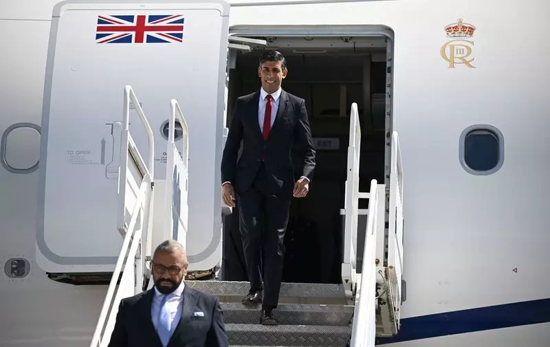 Sondaż: Brytyjczycy przeciwni lataniu przez premiera Sunaka na krótkich trasach