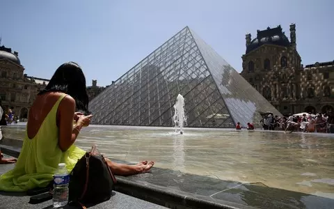 France: Late heatwave affects 80% country