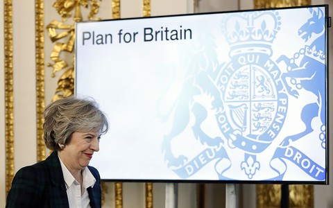 Brytyjska prasa pozytywnie ocenia plan negocjacyjny premier May