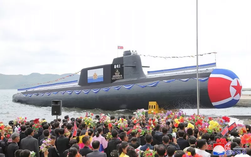 Korea Północna pokazała nowy okręt podwodny zdolny do ataku jądrowego