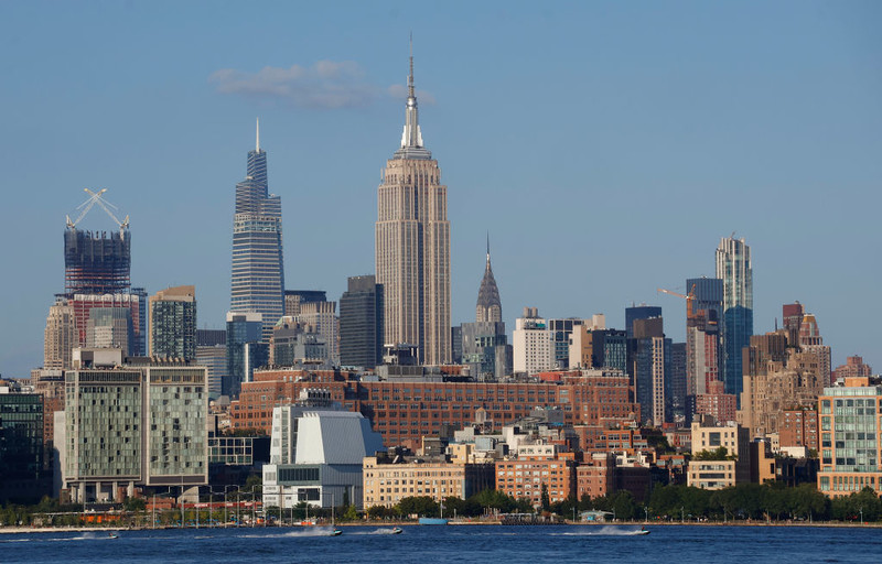 Burmistrz Nowego Jorku ostrzega, że koszty dużego napływu imigrantów rujnują miasto