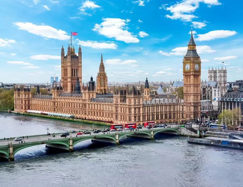 Londyn: Grożący zawaleniem beton wykryto w budynkach brytyjskiego parlamentu