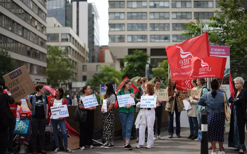 Londyn: Pracownicy czterech trustów NHS rozpoczęli dziś strajk