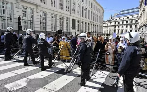 Belgium: Four schools set on fire in protest against introduction of compulsory sex education